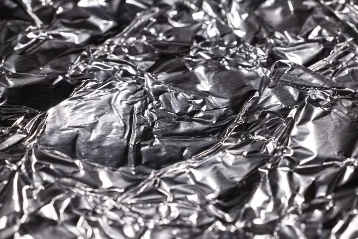 Otkrivanje vlage u kući pomoću aluminijumske folije: metod koji preporučuju – image 1